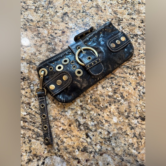 Guess vintage y2k 2000s black leather clutch wristlet w/metal hardware accents - Picture 1 of 5